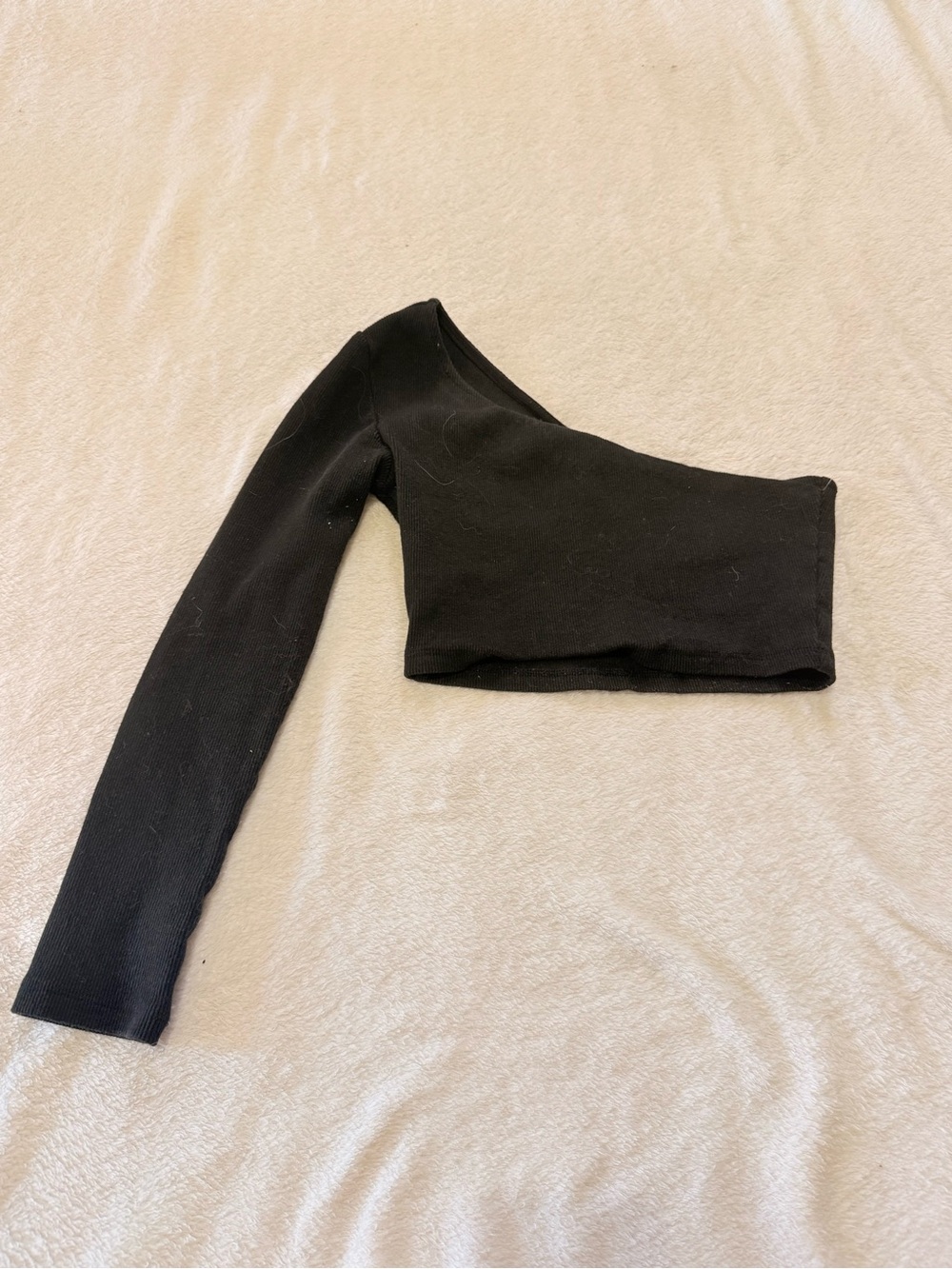 Princess Polly Black One-Shoulder Long Sleeve Crop Top